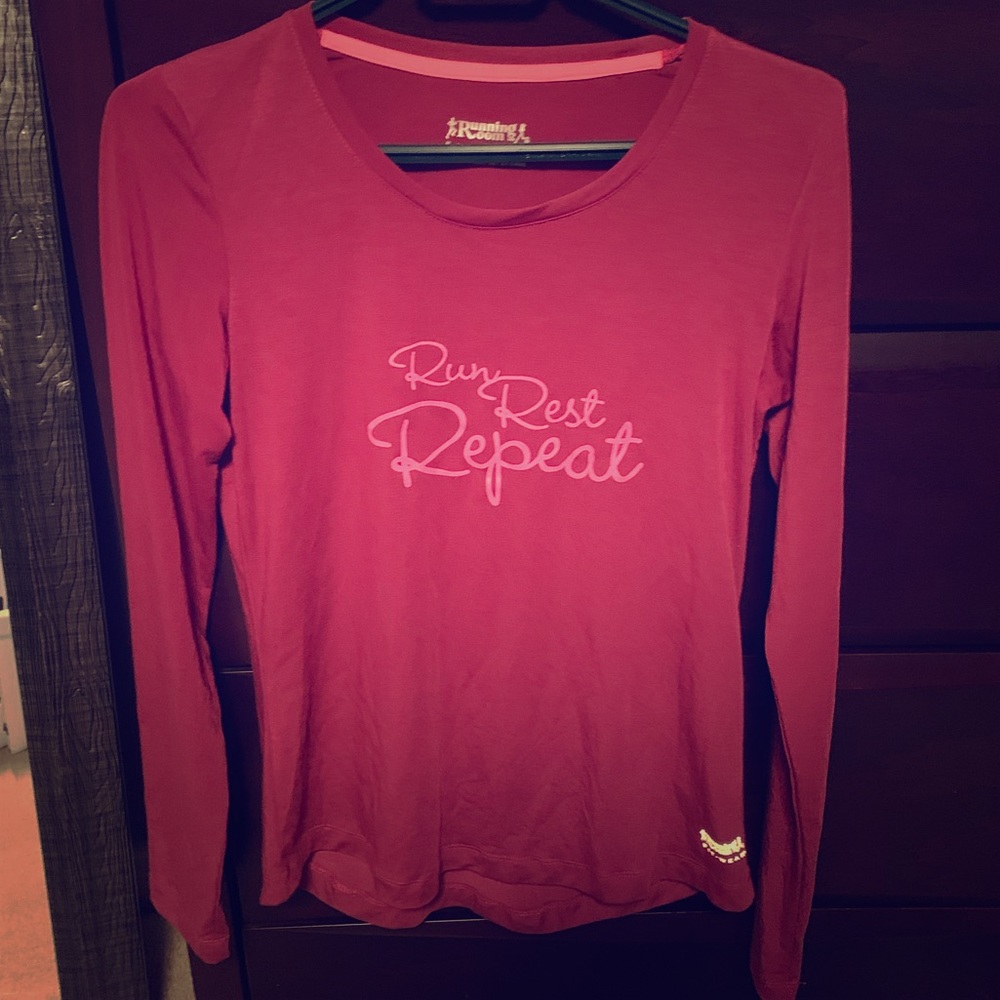 Running Room long sleeve top